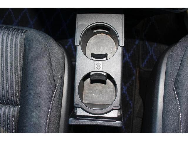 ヴォクシー ＺＳ　煌　後期型　禁煙車　純正１０インチナビ　フリップダウンモニター　フルセグテレビ　両側電動スライドドア　バックカメラ　ＥＴＣ　クルーズコントロール　スマートキー　プッシュスタート（69枚目）