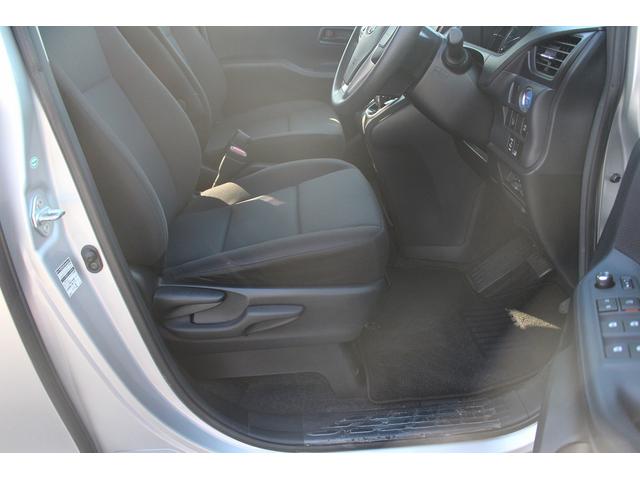 ノア ハイブリッドＸ　禁煙車　社外ナビ　電動スライドドア　ＥＴＣ　スマートキー　プッシュスタート　純正１５アルミホイール　電動格納身　Ｂｌｕｅｔｏｏｔｈ接続（30枚目）