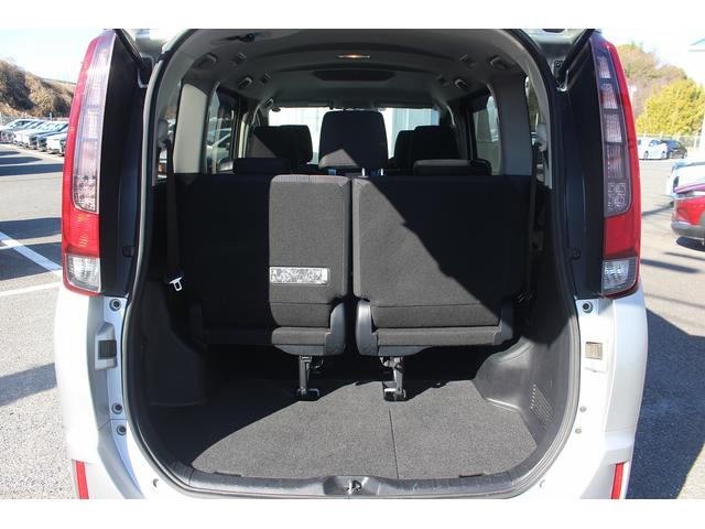 ノア ハイブリッドＸ　禁煙車　社外ナビ　電動スライドドア　ＥＴＣ　スマートキー　プッシュスタート　純正１５アルミホイール　電動格納身　Ｂｌｕｅｔｏｏｔｈ接続（41枚目）