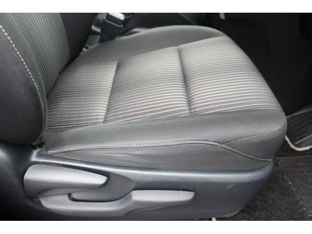 ヴォクシー ハイブリッドＺＳ　煌ＩＩ　後期型　禁煙車　ＴＲＤエアロ　ＡＬＰＩＮＥ９型ナビ　フルセグＴＶ　バックカメラ　シートヒーター　レーダークルーズコントロール　ＥＴＣ　両側電動スライドドア　スマートキー　プッシュスタート（68枚目）