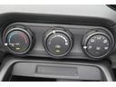 S 6速マニュアル車/純正コンパクトディスク/手動ソフトトップ/LEDヘッドライト/ETC/スマートキープッシュスタート/USBソケット/純正16インチアルミホイール/(43枚目)