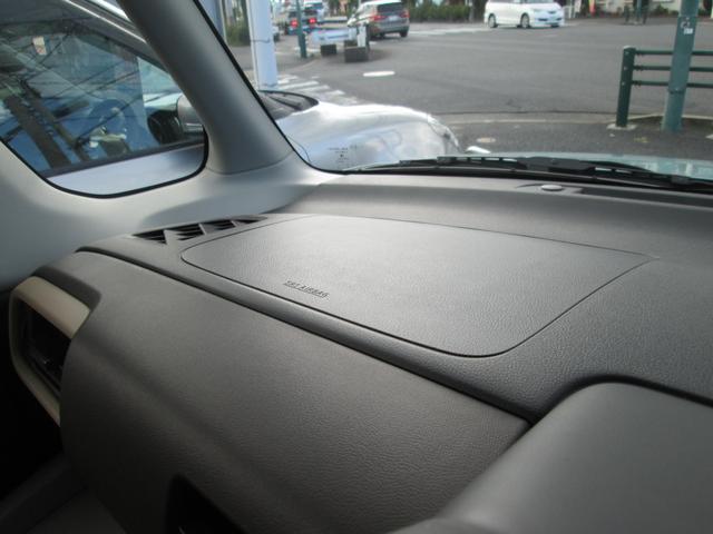 スペーシア ＨＹＢＲＩＤ　Ｇ　デモカーＵＰ禁煙車　ＬＥＤライト　衝突被害軽減システム　衝突安全ボディ　パーキングセンサー　後席両側スライドドア　オートライト　盗難防止システム　電動格納ミラー　運転席エアバッグ　助手席エアバッグ　サイドエアバッグ（11枚目）