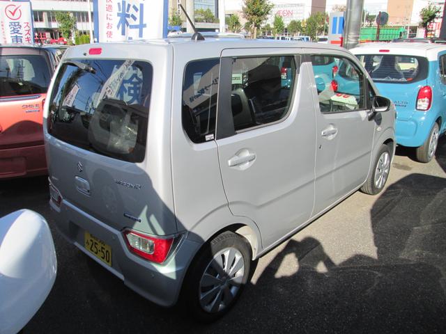 ワゴンＲ ＨＹＢＲＩＤ　ＦＸ　２型　ワンオーナー禁煙車　☆目玉車☆ＣＤ　衝突被害軽減ブレーキ　後部パーキングセンサー　プッシュスタート　オートエアコン　ハイブリット　アイドリングストップ　ＣＶＴ　ＣＤプレイヤー（20枚目）