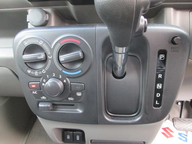 エブリイ ＰＣ　６型　禁煙元試乗車　ＬＥＤヘッドランプ　ＬＥＤライト　衝突被害軽減ブレーキ　後部パーキングセンサー　運転席シートヒーター　フロントパワーウィンドー　キーレスエントリー　ＵＳＢ電源　フルホイールキャップ　オーディオレス　天井収納　禁煙車（7枚目）