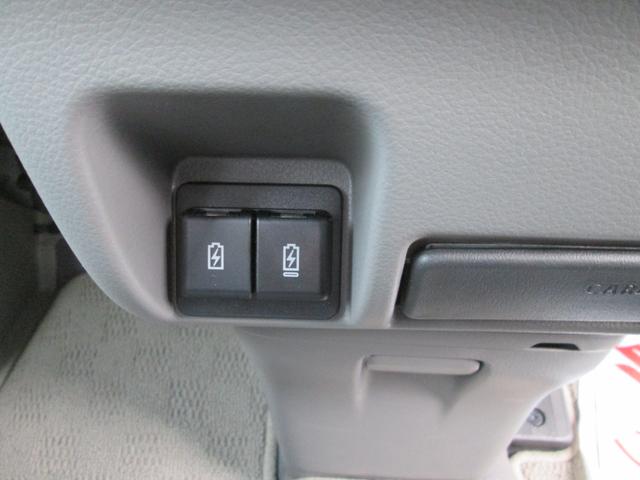 エブリイ ＰＣ　６型　禁煙元試乗車　ＬＥＤヘッドランプ　ＬＥＤライト　衝突被害軽減ブレーキ　後部パーキングセンサー　運転席シートヒーター　フロントパワーウィンドー　キーレスエントリー　ＵＳＢ電源　フルホイールキャップ　オーディオレス　天井収納　禁煙車（8枚目）