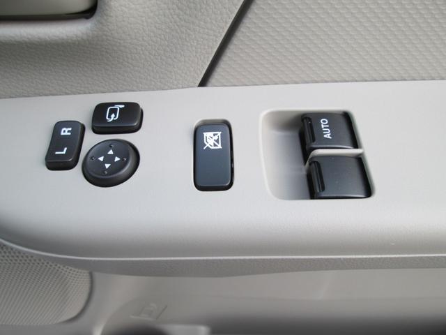 エブリイ ＰＣ　６型　禁煙元試乗車　ＬＥＤヘッドランプ　ＬＥＤライト　衝突被害軽減ブレーキ　後部パーキングセンサー　運転席シートヒーター　フロントパワーウィンドー　キーレスエントリー　ＵＳＢ電源　フルホイールキャップ　オーディオレス　天井収納　禁煙車（11枚目）