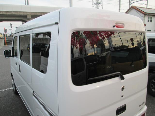 エブリイ ＰＣ　６型　禁煙元試乗車　ＬＥＤヘッドランプ　ＬＥＤライト　衝突被害軽減ブレーキ　後部パーキングセンサー　運転席シートヒーター　フロントパワーウィンドー　キーレスエントリー　ＵＳＢ電源　フルホイールキャップ　オーディオレス　天井収納　禁煙車（16枚目）