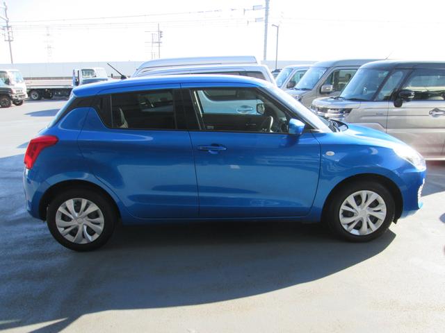 スイフト ＸＧ　２型　ワンオーナー禁煙車　衝突被害軽減ブレーキ　後部パーキングセンサー　プッシュスタートキー　オートエアコン　ＣＤプレイヤー　アダブティブクルーズコントロール　運転席助手席エアバック　シートヒーター（3枚目）