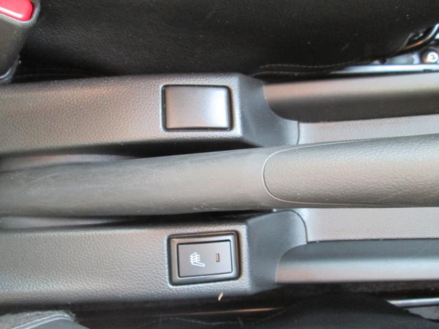 スイフト ＸＧ　２型　ワンオーナー禁煙車　衝突被害軽減ブレーキ　後部パーキングセンサー　プッシュスタートキー　オートエアコン　ＣＤプレイヤー　アダブティブクルーズコントロール　運転席助手席エアバック　シートヒーター（14枚目）