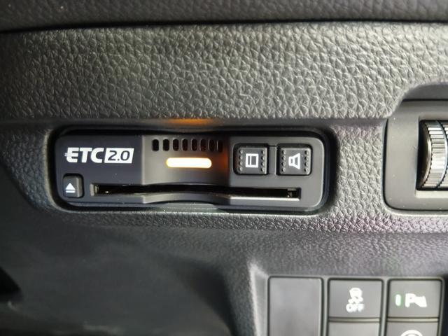 シビック ＥＸ　ワンオーナー　ナビ　フルセグＴＶ　ＥＴＣ　バックカメラ　スマートキー　ＬＥＤライト　ドラレコ　ホンダセンシング　リヤカメラ　地デジフルセグ　衝突軽減ブレーキ　前席シートヒーター　１オナ　オートエアコン（14枚目）