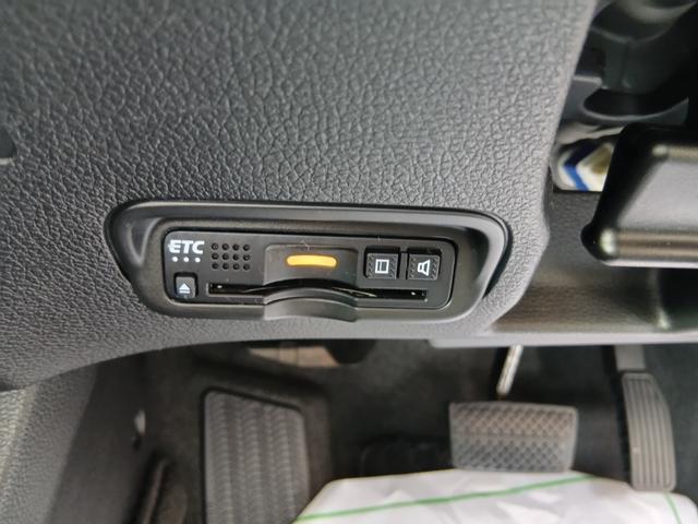 ヴェゼル Ｘ・ホンダセンシング　ナビ　ＴＶ　Ｒカメラ　ハーフレザー　シートヒーター　Ｗエアバッグ　アクティブクルーズコントロール　オートエアコン　ＬＥＤランプ　衝突軽減ブレ－キ　パワステ　整備記録簿　カーテンエアバック　ＡＢＳ（12枚目）