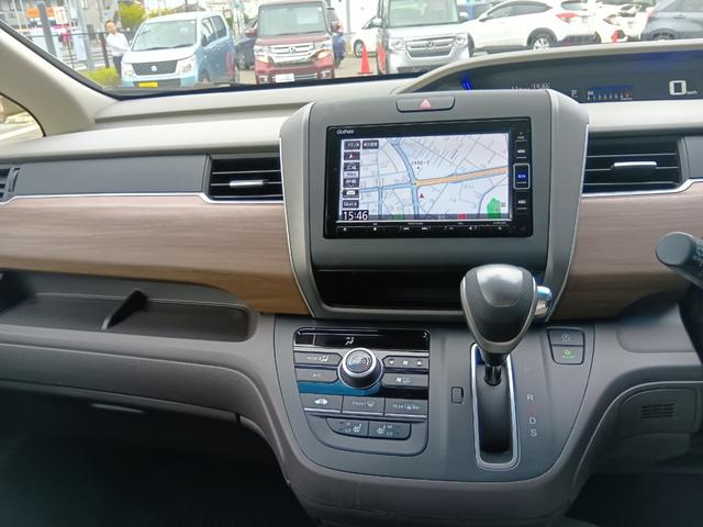 フリード Ｇ・ホンダセンシング　ワンオーナー　ナビ　ＴＶ　Ｒカメラ　両側電動スライド　ベンチシート　Ｆセグ　追突被害軽減ブレーキ　Ｗエアバッグ　パワーウィンドウ　１オ－ナ－　アクティブクルーズコントロール　スマートキ　整備点検記録簿（9枚目）