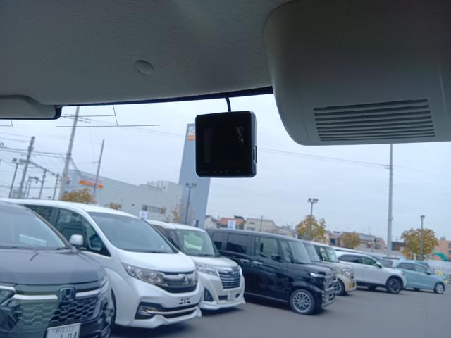 Ｎ－ＢＯＸ Ｇホンダセンシング　ワンオーナー　ナビ　Ｒカメラ　ＥＴＣ　ホンダセンシング　Ｄレコ　スマキー　ＬＥＤ　横滑り防止　記録簿　パワーウィンドウ　ＡＡＣ　クルコン　両スラ　両席エアバック　ＡＢＳ　エアバック　ＰＳ　バックカメ（14枚目）