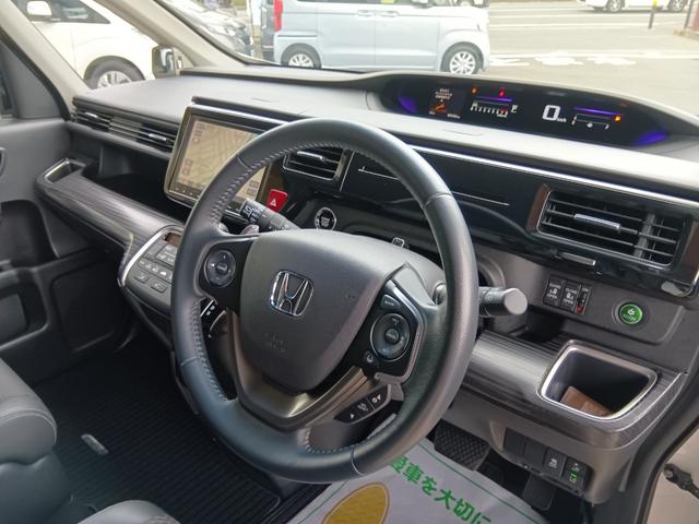 ステップワゴンスパーダ スパーダクールスピリットアドバンスパッケージβ　ワンオーナー　ナビ　Ｔｖ　Ｒカメラ　両側電動スライド　ＶＳＡ　ドラレコ　ＰＣＳ　ＥＴＣ車載器　地デジ　サイドカーテンエアバック　ＬＥＤヘッド　両側電動ドア　リヤカメラ　スマートキー　ターボ　エアバッグ（15枚目）