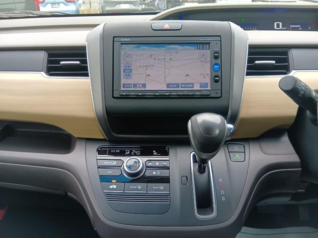 フリード Ｇ・ホンダセンシング　Ｗエアバッグ　パワーウィンドウ　１オ－ナ－　アクティブクルーズコントロール　スマートキ　カラーバックモニター　整備点検記録簿　ワンセグテレビ　ＶＳＡ　エアコン　キーレス　ＳＲＳ（9枚目）