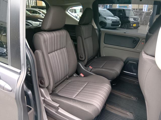 フリード Ｇ・ホンダセンシング　Ｗエアバッグ　パワーウィンドウ　１オ－ナ－　アクティブクルーズコントロール　スマートキ　カラーバックモニター　整備点検記録簿　ワンセグテレビ　ＶＳＡ　エアコン　キーレス　ＳＲＳ（15枚目）