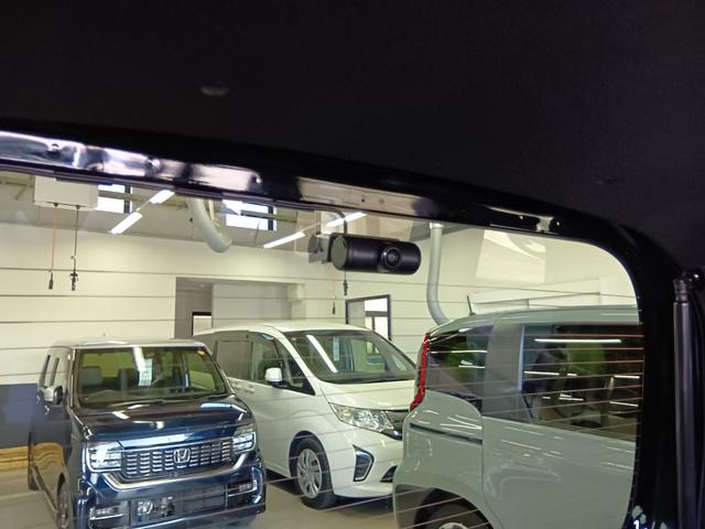 Ｎ－ＢＯＸカスタム ターボ　ワンオーナー　ナビ　ＴＶ　Ｒカメラ　両側電動スライド　ターボ　１オナ　衝突被害軽減　キーフリー　ＥＳＣ　パワステ　両席エアバック　サイドエアバッグ　スマキー　Ｂカメ　パワーウィンドウ　ＥＴＣ　ＡＢＳ（13枚目）