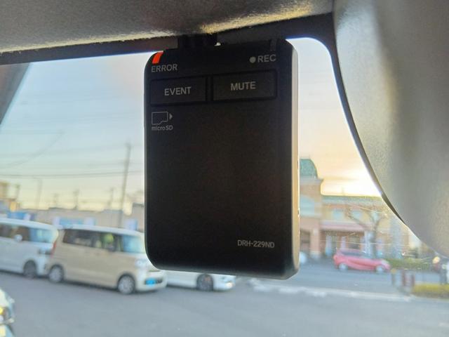 N-BOX ベースグレード スマートキ- カーテンエアバック 横滑り防止 オートクルーズ LEDヘッドライト キーフリー パワーステアリング オートエアコン リアカメラ Wエアバック パワーウィンドウ ABS(15枚目)