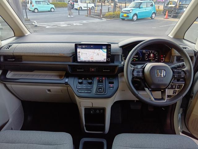 ステップワゴン ｅ：ＨＥＶエアーＥＸ　ワンオーナー　ナビ　フルセグＴＶ　ＥＴＣ　マルチビューカメラ　スマートキー　ＬＥＤライト　両側電動ドア　シートヒーター　パワーテールゲート　ホンダセンシング　バックカメラ　オートクルーズコントロール（12枚目）