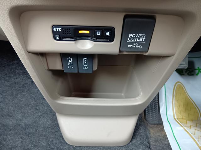 Ｎ－ＷＧＮ Ｇ・Ｌパッケージ　ワンオーナー　ナビ　ＴＶ　Ｒカメラ　ＥＴＣ　１オーナー車　サイドエアバッグ　ＶＳＡ　バックカメラ　スマートキー　オートエアコン　運転席助手席エアバッグ　キーフリー　ＡＢＳ　パワーウインドウ　点検記録簿（12枚目）