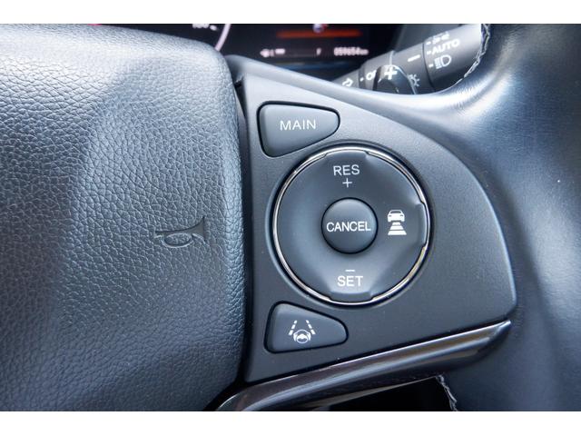 クルーズコントロール付で高速道路などで一定の速度で走行してくれるので運転が楽々です。