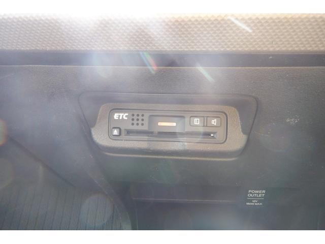 フリードハイブリッド ジャストセレクション　ナビ・リアカメラ・オートエアコン・ディスチャージヘッドライト・両側パワースライドドア・スマートキーシステム・クルーズコントロール・アルミホイール・ＥＴＣ（18枚目）