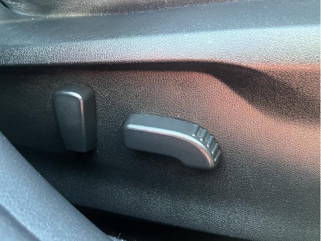 ＸＶ ２．０ｉ－Ｓ　アイサイト　・ワンオーナー・ブラックレザーセレクション・ＳＴＩ１８インチアルミ・純正８インチナビ（ＣＮ－ＬＲ８２０Ｄ）・バックカメラ・ＥＴＣ２．０・ドラレコ・コーナーセンサー・シャークフィンアンテナ・アイサイト（13枚目）