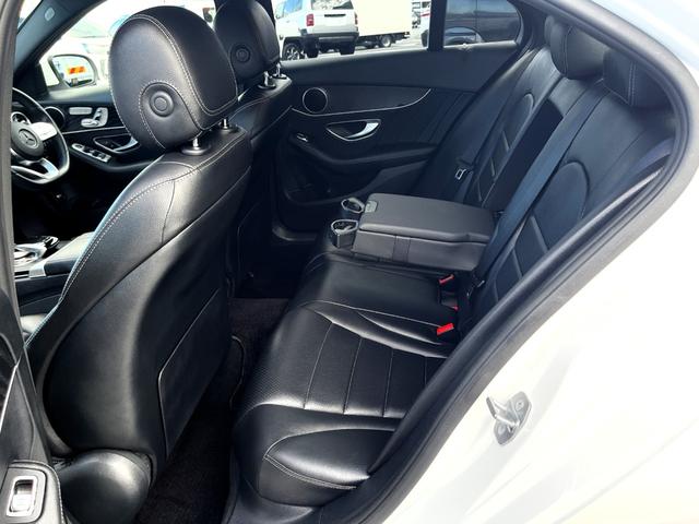 Ｃクラス Ｃ２００ローレウスエディションスポーツプラスパック　・レーダーセーフティパッケージ・ＣＯＭＡＮＤシステム・１０．２５インチディスプレイ・１２．３インチコックピットディスプレイ・パワートランク・ＡＩＲＢＯＤＹコントロールサスペンション・ＣａｒＰｌａｙ（43枚目）