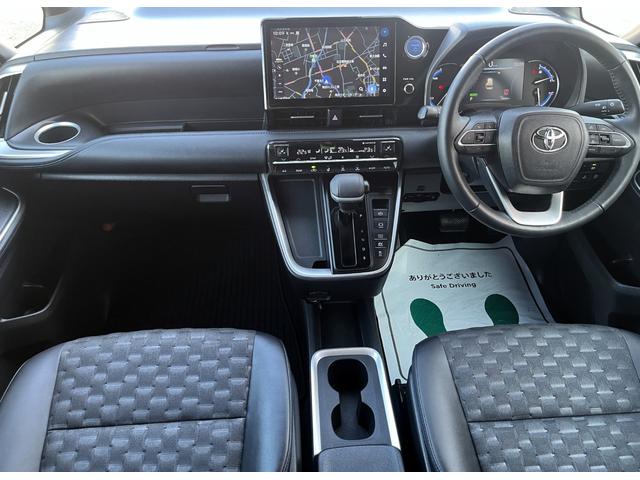 ヴォクシー ハイブリッドＳ－Ｚ　・１オーナー・プロジェクター式ＬＥＤヘッドランプ・ユニバーサルステップ・快適利便パッケージＨＩＧＨ・ディスプレイオーディオプラス・バックカメラ・ＥＴＣ２．０・ドラレコ・ＧＲフロントバンパーガーニッシュ（7枚目）