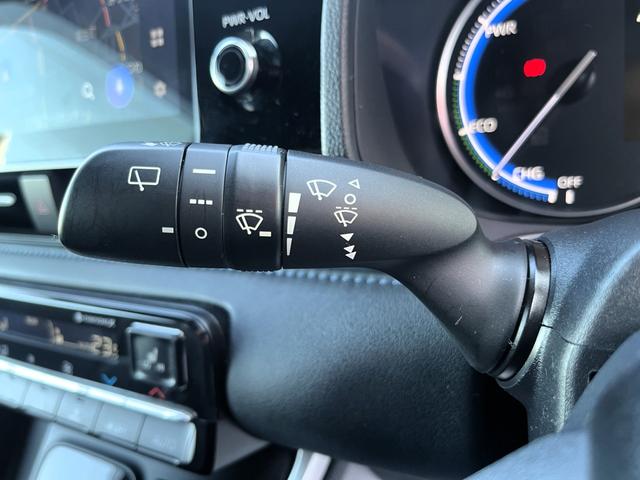 ヴォクシー ハイブリッドＳ－Ｚ　・１オーナー・プロジェクター式ＬＥＤヘッドランプ・ユニバーサルステップ・快適利便パッケージＨＩＧＨ・ディスプレイオーディオプラス・バックカメラ・ＥＴＣ２．０・ドラレコ・ＧＲフロントバンパーガーニッシュ（18枚目）