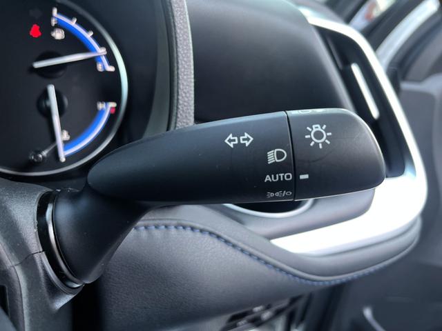 ヴォクシー ハイブリッドＳ－Ｚ　・１オーナー・プロジェクター式ＬＥＤヘッドランプ・ユニバーサルステップ・快適利便パッケージＨＩＧＨ・ディスプレイオーディオプラス・バックカメラ・ＥＴＣ２．０・ドラレコ・ＧＲフロントバンパーガーニッシュ（19枚目）