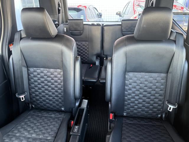 ヴォクシー ハイブリッドＳ－Ｚ　・１オーナー・プロジェクター式ＬＥＤヘッドランプ・ユニバーサルステップ・快適利便パッケージＨＩＧＨ・ディスプレイオーディオプラス・バックカメラ・ＥＴＣ２．０・ドラレコ・ＧＲフロントバンパーガーニッシュ（25枚目）