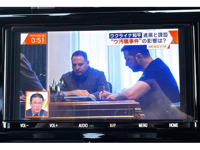 ルーミー カスタムＧ－Ｔ　・１オーナー・モデリスタエアロ・セーフティセンス・純正９インチナビ・アラウンドビュー・前後ドライブレコーダー・ビルトインＥＴＣ・ＴＶ・ＤＶＤ再生・Ｂｌｕｅｔｏｏｔｈ・シートヒーター・電動パーキング（10枚目）