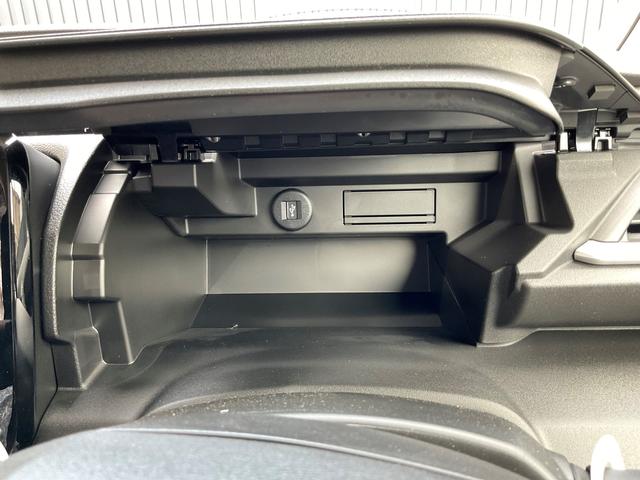 ハイブリッドＭＶ　ＺＥＵＳコンプリート　エアロ　車高調　１７ＡＷ　フロントグリル　全方位モニター装着車　マフラーレス仕様　エムズスピードコンプリートカー　リアゲートウイング　安全装備(33枚目)
