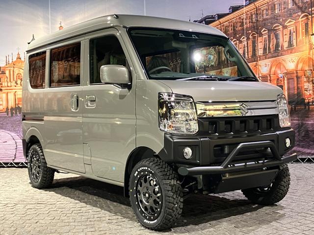 エブリイ ジョインターボ　届出済み未使用車　純正ディスプレイオーディオ　１インチリフトＵＰ　ｆｕｓｉｏｎバンパー　バンパーガード　ブラックメッキガーニッシュ　ブラックエンブレム　ＬＥＤテール　ＸＪ０４オリジナルカラー１４インチ（13枚目）