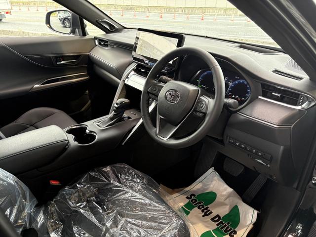 ハリアーハイブリッド Ｚ　レザーパッケージ・ナイトシェード　レザーパッケージ・ナイトシェード　特別仕様車　ブラック内装　調光式パノラマルーフ　パノラミックビューモニター　ＢＳＭ　アクセサリーコンセント　　ブラックホイール　　デジタルインナーミラー　前後ドラレコ（36枚目）