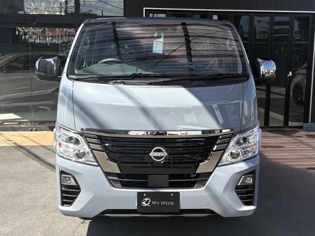 キャラバン ロンググランドプレミアムＧＸ　登録済み未使用車　４ＷＤ　ディーゼル車　４Ｎ１６　ワンタッチオートスライドドア　スクラッチシールド　寒冷地仕様　デジタルインナーミラー　アラウンドビューモニター　シートヒーター　クリアランスソナー（10枚目）