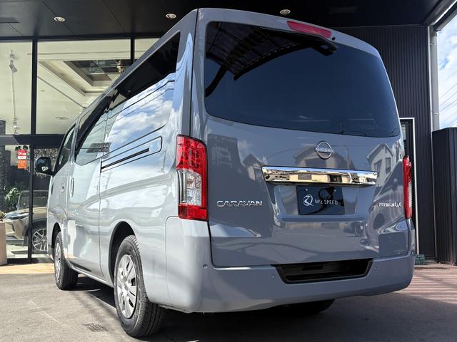 キャラバン ロンググランドプレミアムＧＸ　登録済み未使用車　４ＷＤ　ディーゼル車　４Ｎ１６　ワンタッチオートスライドドア　スクラッチシールド　寒冷地仕様　デジタルインナーミラー　アラウンドビューモニター　シートヒーター　クリアランスソナー（11枚目）