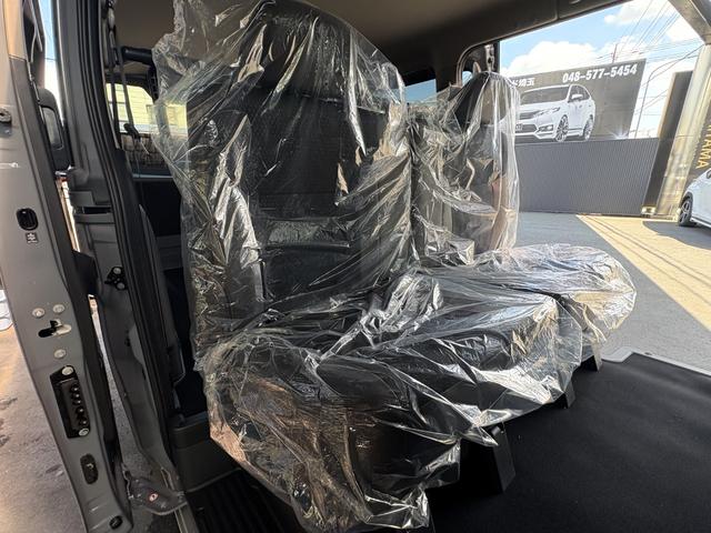 キャラバン ロンググランドプレミアムＧＸ　登録済み未使用車　４ＷＤ　ディーゼル車　４Ｎ１６　ワンタッチオートスライドドア　スクラッチシールド　寒冷地仕様　デジタルインナーミラー　アラウンドビューモニター　シートヒーター　クリアランスソナー（37枚目）