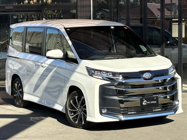 ノア ハイブリッドＳ－Ｚ　仕様変更後　即　納　車　１０．５型ディスプレイオーディオ　バックカメラ　ＥＴＣ２．０　ＢＳＭ　オットマン　シートヒーター　パワーバックドア　ＬＥＤヘッドランプオートレベリング　デジタルインナーミラー（8枚目）