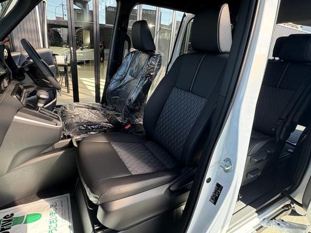 ノア ハイブリッドＳ－Ｚ　仕様変更後　即　納　車　１０．５型ディスプレイオーディオ　バックカメラ　ＥＴＣ２．０　ＢＳＭ　オットマン　シートヒーター　パワーバックドア　ＬＥＤヘッドランプオートレベリング　デジタルインナーミラー（26枚目）