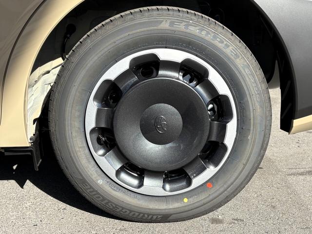 シエンタ ハイブリッドＺ　仕様変更後　登録済み未使用車　コンフォートパッケージ　トヨタチームメイトアドバンスパーク＋ＰＫＳＢ＋パノラミックビューモニター　天井サーキュレーター＋ナノイーＸ　７人乗り　前後方ドラレコ（22枚目）