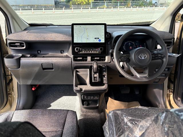 シエンタ ハイブリッドＺ　仕様変更後　登録済み未使用車　コンフォートパッケージ　トヨタチームメイトアドバンスパーク＋ＰＫＳＢ＋パノラミックビューモニター　天井サーキュレーター＋ナノイーＸ　７人乗り　前後方ドラレコ（30枚目）