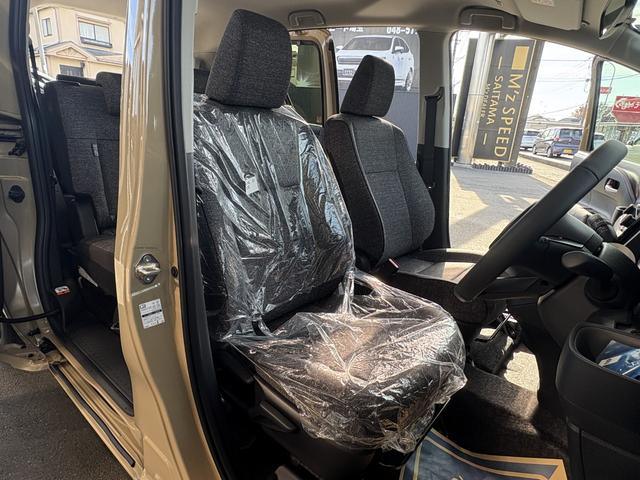 シエンタ ハイブリッドＺ　仕様変更後　登録済み未使用車　コンフォートパッケージ　トヨタチームメイトアドバンスパーク＋ＰＫＳＢ＋パノラミックビューモニター　天井サーキュレーター＋ナノイーＸ　７人乗り　前後方ドラレコ（32枚目）