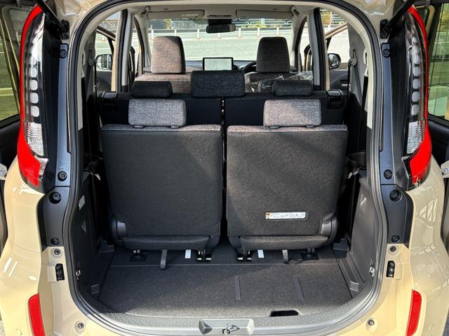 シエンタ ハイブリッドＺ　仕様変更後　登録済み未使用車　コンフォートパッケージ　トヨタチームメイトアドバンスパーク＋ＰＫＳＢ＋パノラミックビューモニター　天井サーキュレーター＋ナノイーＸ　７人乗り　前後方ドラレコ（38枚目）