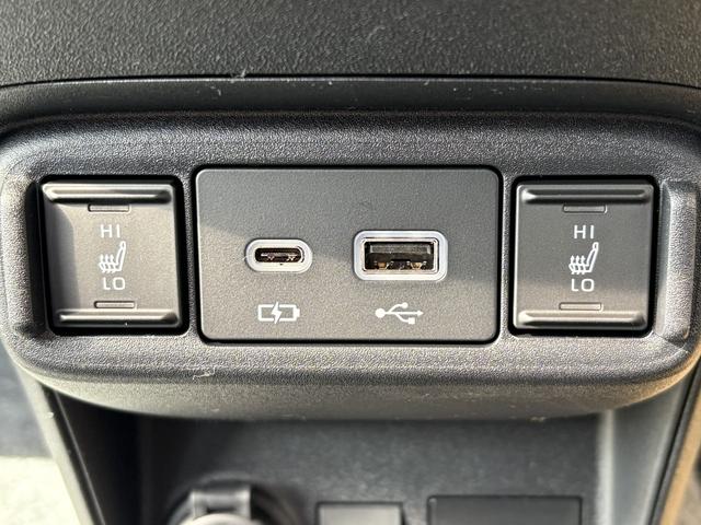 シエンタ ハイブリッドＺ　仕様変更後　登録済み未使用車　コンフォートパッケージ　トヨタチームメイトアドバンスパーク＋ＰＫＳＢ＋パノラミックビューモニター　天井サーキュレーター＋ナノイーＸ　７人乗り　前後方ドラレコ（48枚目）