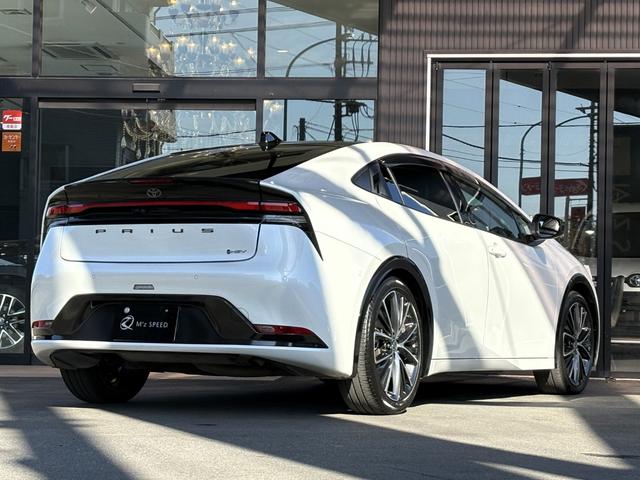 プリウス Ｚ　ユーザー買取車　パノラマルーフ　デジタルインナーミラー　前後方ドライブレコーダー　ディスプレイオーディオｐｌｕｓ　寒冷地仕様　パノラミックビュー　シートベンチレーション　電動トランク　禁煙車（14枚目）