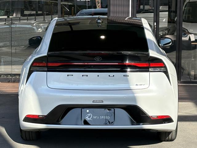 プリウス Ｚ　ユーザー買取車　パノラマルーフ　デジタルインナーミラー　前後方ドライブレコーダー　ディスプレイオーディオｐｌｕｓ　寒冷地仕様　パノラミックビュー　シートベンチレーション　電動トランク　禁煙車（15枚目）