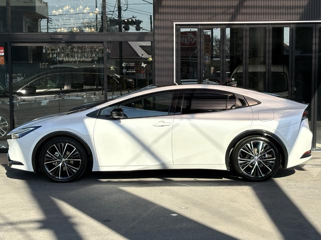 プリウス Ｚ　ユーザー買取車　パノラマルーフ　デジタルインナーミラー　前後方ドライブレコーダー　ディスプレイオーディオｐｌｕｓ　寒冷地仕様　パノラミックビュー　シートベンチレーション　電動トランク　禁煙車（19枚目）