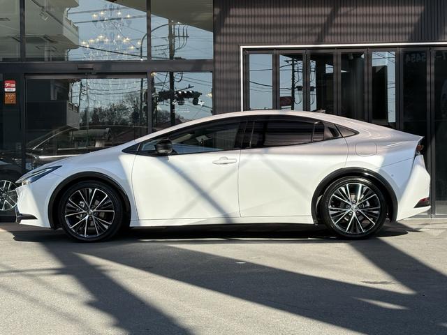 プリウス Ｚ　ユーザー買取車　パノラマルーフ　デジタルインナーミラー　前後方ドライブレコーダー　ディスプレイオーディオｐｌｕｓ　寒冷地仕様　パノラミックビュー　シートベンチレーション　電動トランク　禁煙車（20枚目）